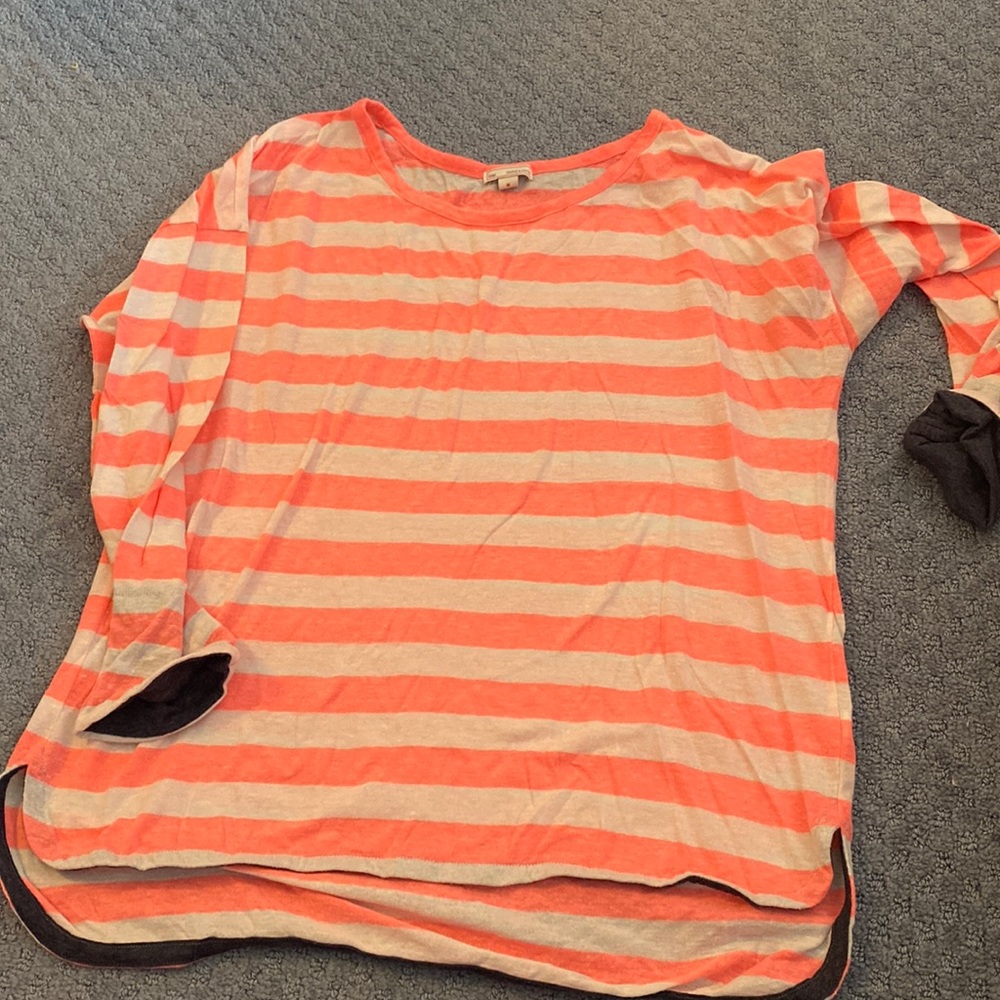 GAP t shirt three quarter sleeves